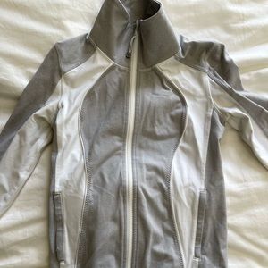 Lululemon Zip Up Jacket Long in size 6 White and Light Grey